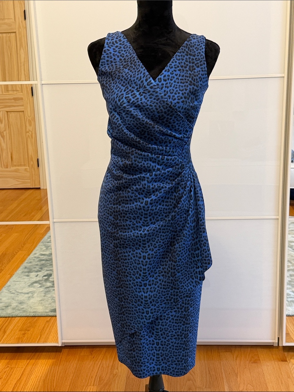 Chiara Boni La Petite Robe Blue Leopard-Print V-Neck Sheath Dress size 6 NWT